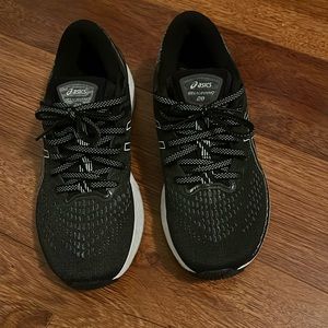 ASICS Gel Kayano 28 Running shoes
